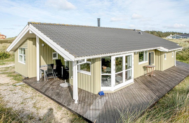 Beautiful home in Løkken with sauna