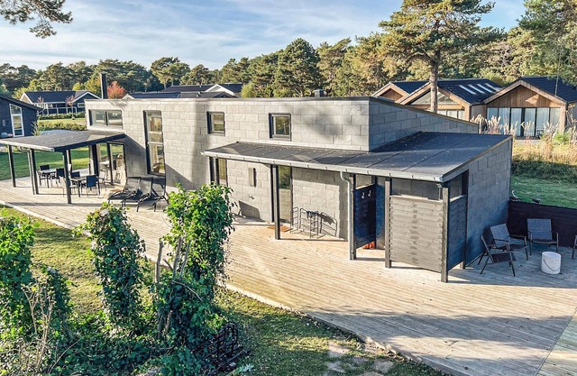 Beautiful home in Nexø with WiFi