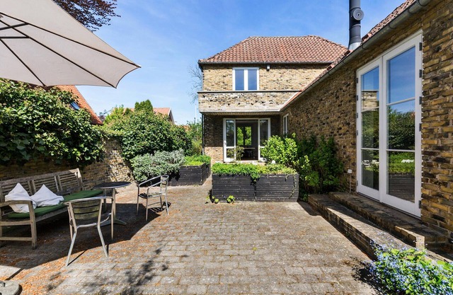 Beautiful home in Odense M with WiFi