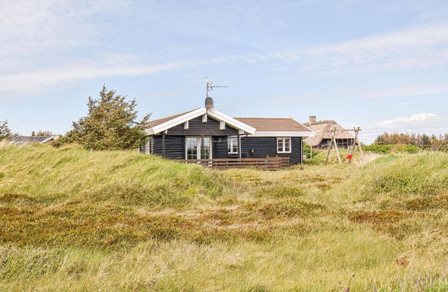 Beautiful home in Ringkøbing with WiFi