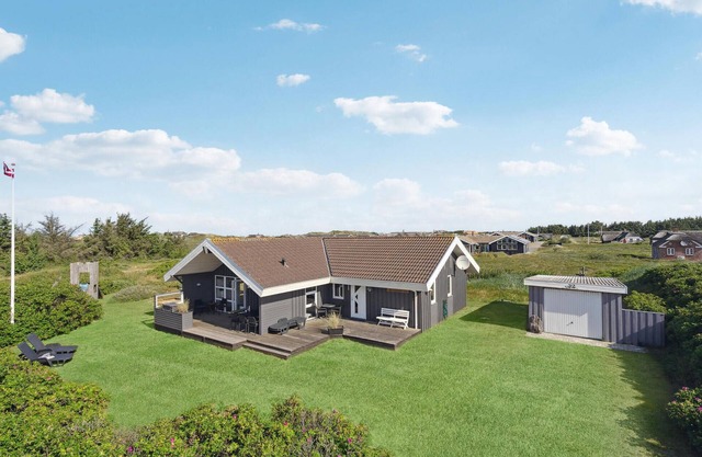 Beautiful home in Ringkøbing with sauna