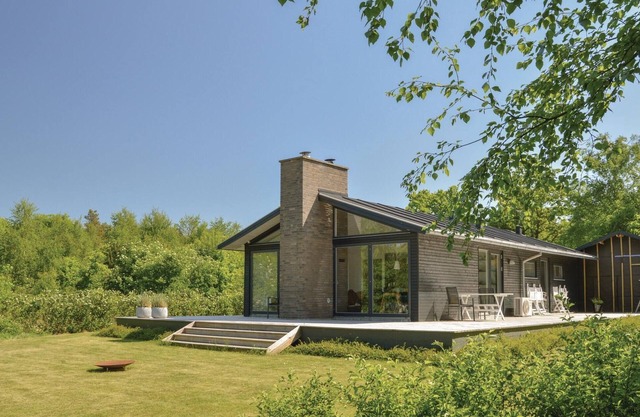 Beautiful home in Skals with WiFi