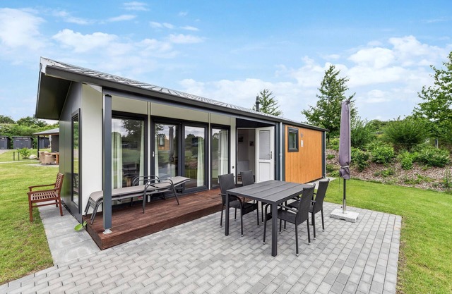 Beautiful home in Süsel with kitchen