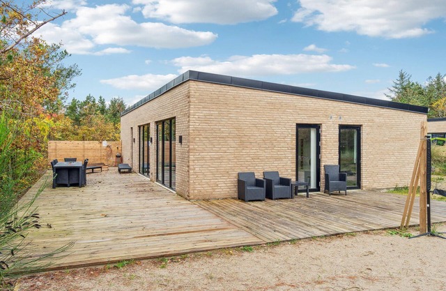Beautiful home in Vestervig with WiFi