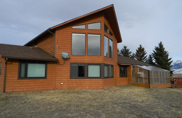 Beautiful home located in the heart of Paradise Valley