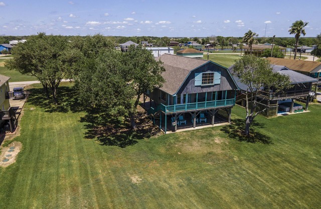 Beautiful Home on Caney Creek w/Fishing Pier, Hot Tub, Fire Pit & Golf Cart!