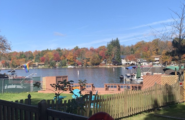Beautiful Home on Lake