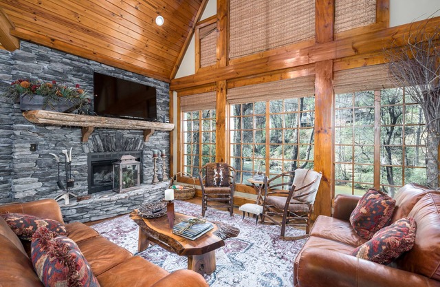 Beautiful home right on the Cartecay River