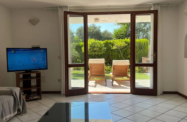 Beautiful house with garden 100 m from the sea. Sinis Regional Park - Montiferru