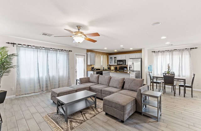 Beautiful house near Vegas Strip