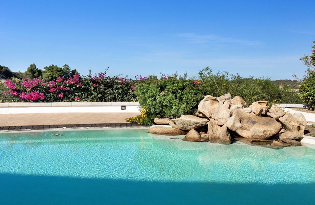 Beautiful Il Giardino degli Oleandri 1 Bedroom sleep 4, plus extra child