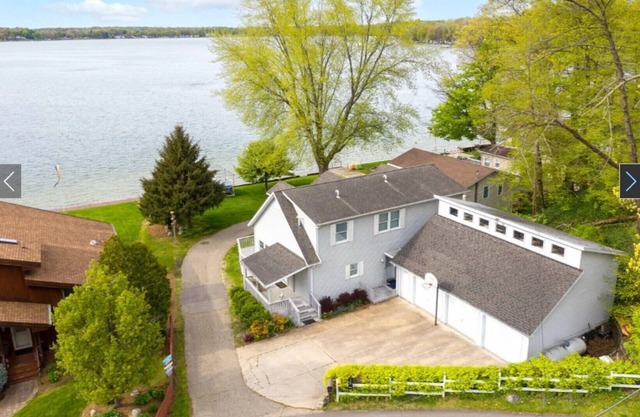 Beautiful Indian Lake home with amazing lake views!