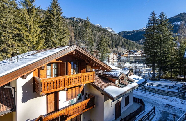 Beautiful apartment for 6 people with TV, balcony and parking