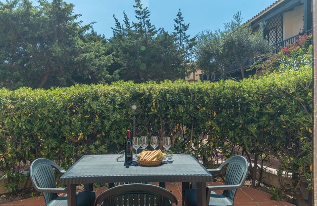 Beautiful apartment for 4 people with A/C, TV, terrace, pets allowed and parking