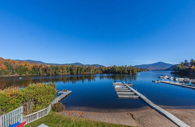 Beautiful Lake Views, Walk to Town, Pool, Beach!