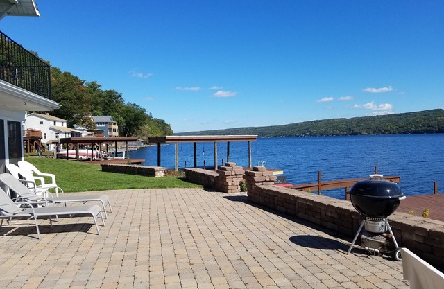 Beautiful Lakefront Home, Prime Location on Keuka Lake