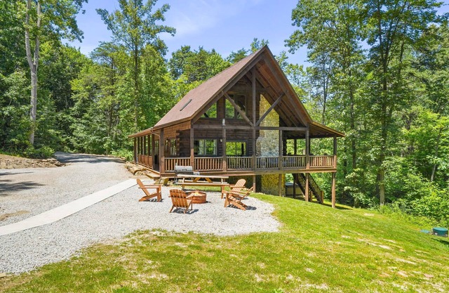 Beautiful, Luxurious, Custom Cabin