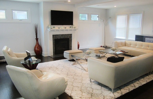 Beautiful, Mint, CLEAN, Spacious Inside and Out