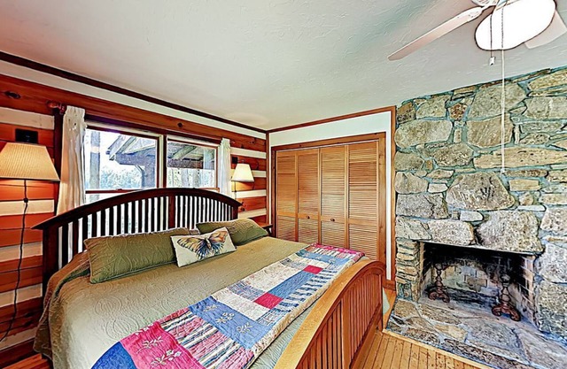 Beautiful Mystic Valley Cabin on 15 Acres w/Lush Views!