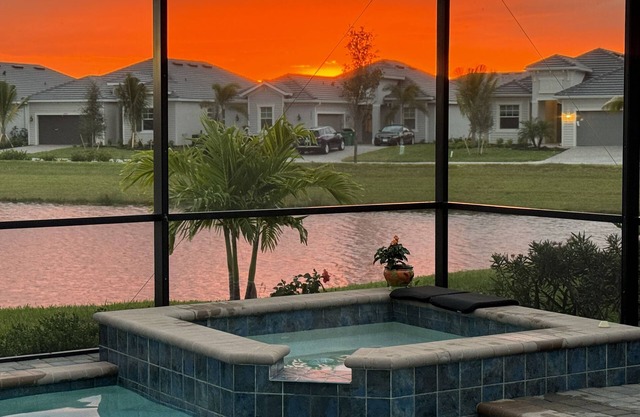 Beautiful newer 4 bedroom/3 bathroom home with pool, hot tub, & golf
