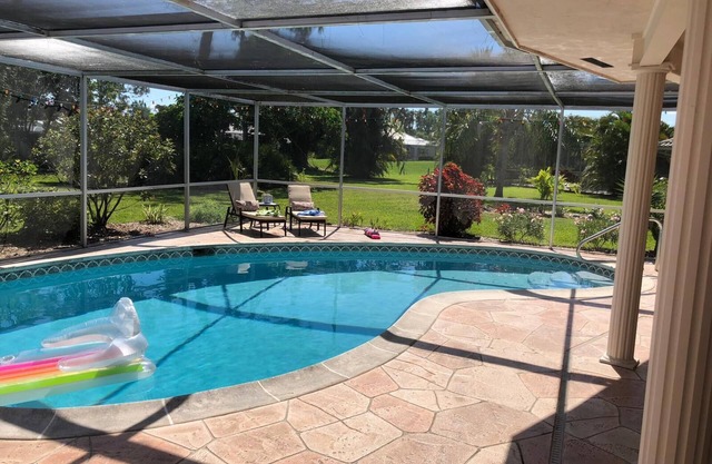 Beautiful, newly renovated pool-villa in a gated community