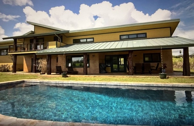 Beautiful Oceanfront Estate with heated saltwater pool, Hamakua Coast Acreage.