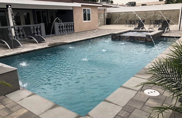 Beautiful One of a kind Home with Pool & Jacuzzi!