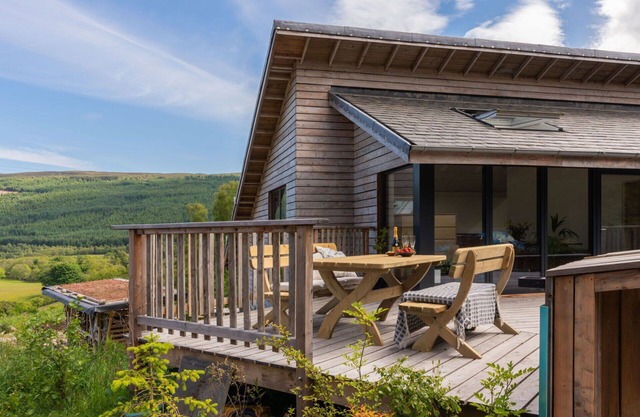 Beautiful private villa for 8 guests with WIFI, TV, terrace, panoramic view and parking