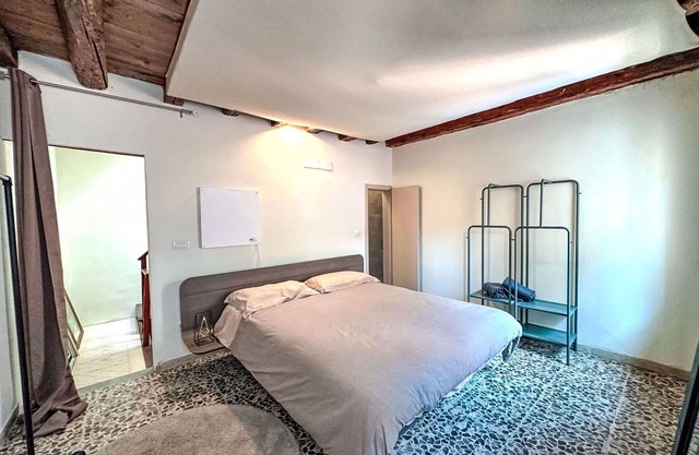 Beautiful private villa for 4 guests with WIFI, A/C, TV and balcony