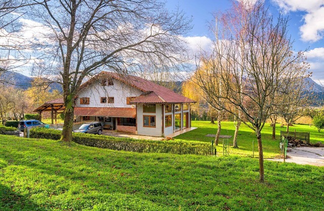 Beautiful private villa for 6 guests with WIFI, TV, patio, panoramic view and parking