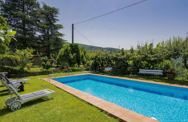 Beautiful private villa for 6 people with pool, WIFI, TV, terrace, pets allowed and parking