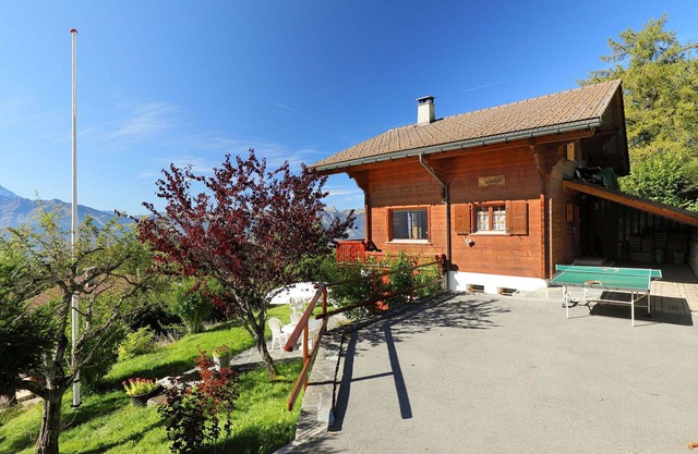 Beautiful private villa for 8 people with WIFI, TV, terrace and parking