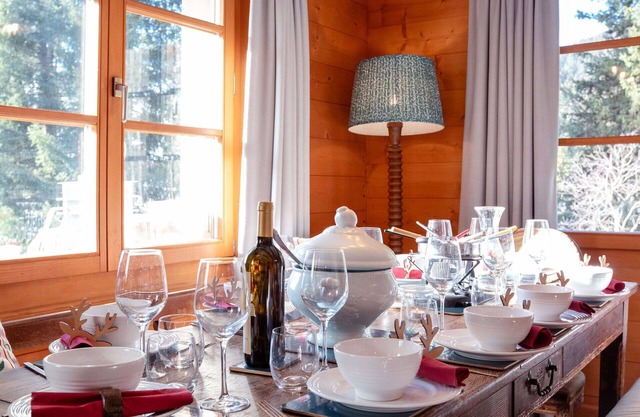 Beautiful private villa for 10 guests with WIFI, TV, terrace and parking