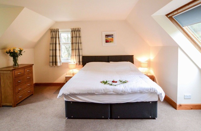 Beautiful private villa for 4 people with WIFI, TV, patio, pets allowed, panoramic view and park.