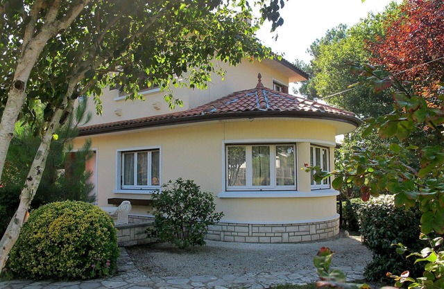 Beautiful private villa for 5 guests with WIFI, TV, terrace and pets allowed