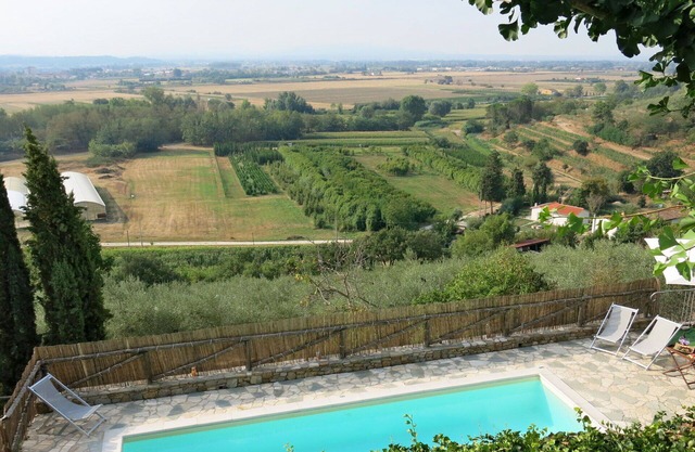 Beautiful private villa with private pool, A/C, WIFI, TV, terrace, pets allowed and parking