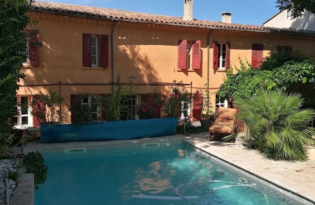 Beautiful Provencal Bastide in the heart of the vineyards near Aix/Cassis/Marseille
