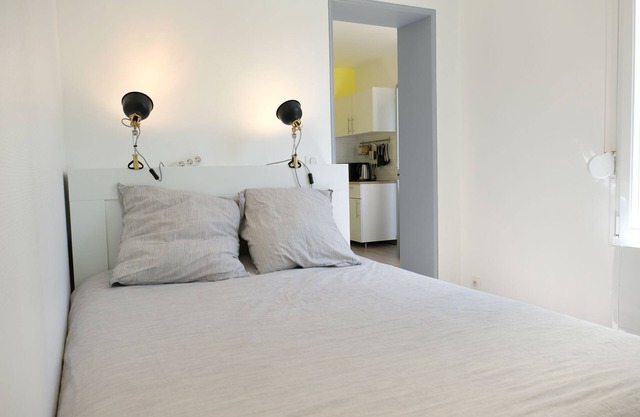 Beautiful, quiet and bright apartment near the center of Reims and the TGV station