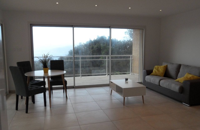 BEAUTIFUL STUDIO with TERRACE SEA VIEW