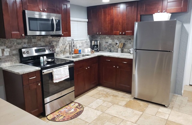 BEAUTIFUL STUDIO IN HEART OF BRANDON