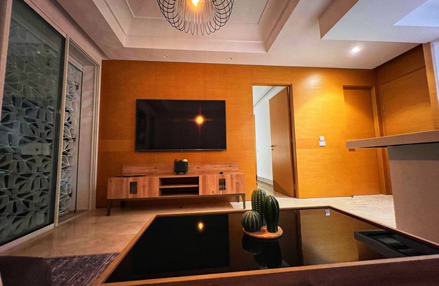 BEAUTIFUL STUDIO