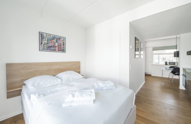 Beautiful studio with balcony - 327