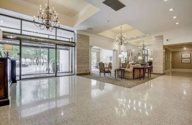 Beautiful Suite, HEART of Atlanta w/Skyline View