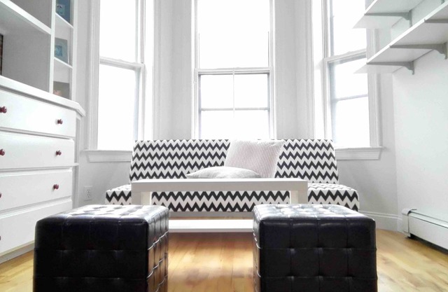 Beautiful sunny apt right across Harvard yard