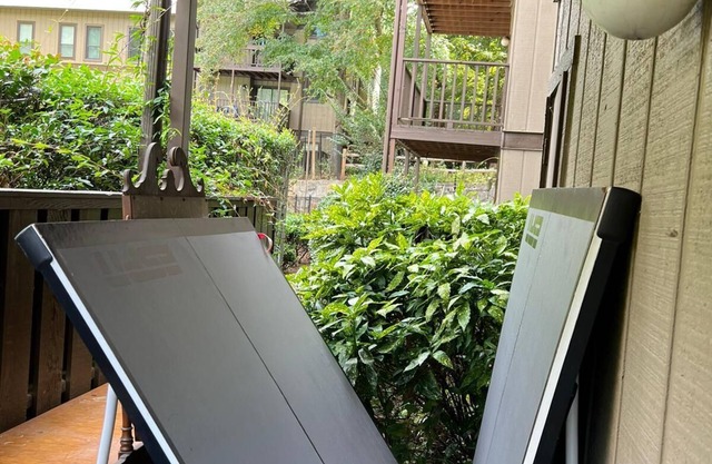 Beautiful two bedroom Townhouse near Emory