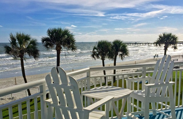 Beautiful Atlantic Ocean beach front condo in sunny Florida!