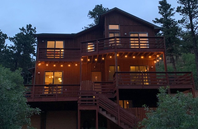 Beautiful Property Nestled In Historic Green Mountain Falls - GMF Lic # 28