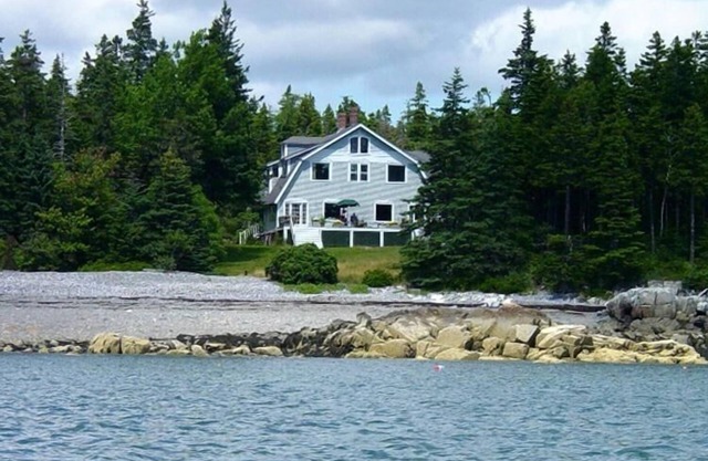 Beautiful Victorian Home with Private Beach