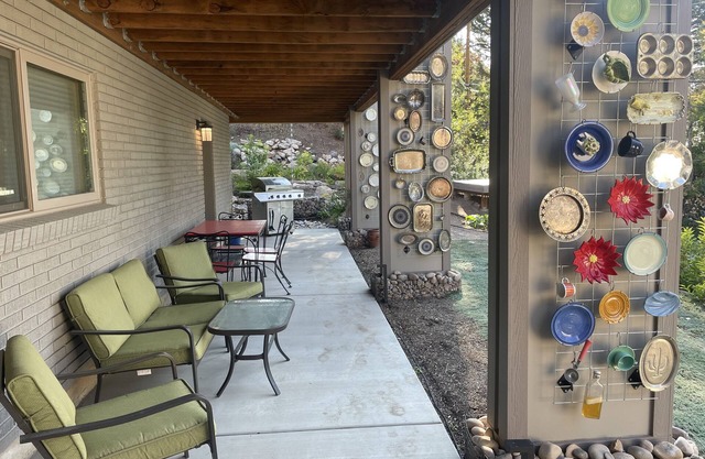 Beautiful view & seclusion, minutes from downtown Salt Lake City. Clear air!