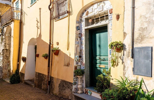 Beautiful villa for 6 guests with WIFI, balcony and pets allowed